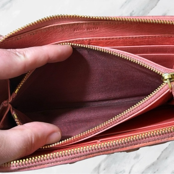 Miu Miu Matelassé Leather Long Zip Wallet in Pink with Box - Picture 5 of 10